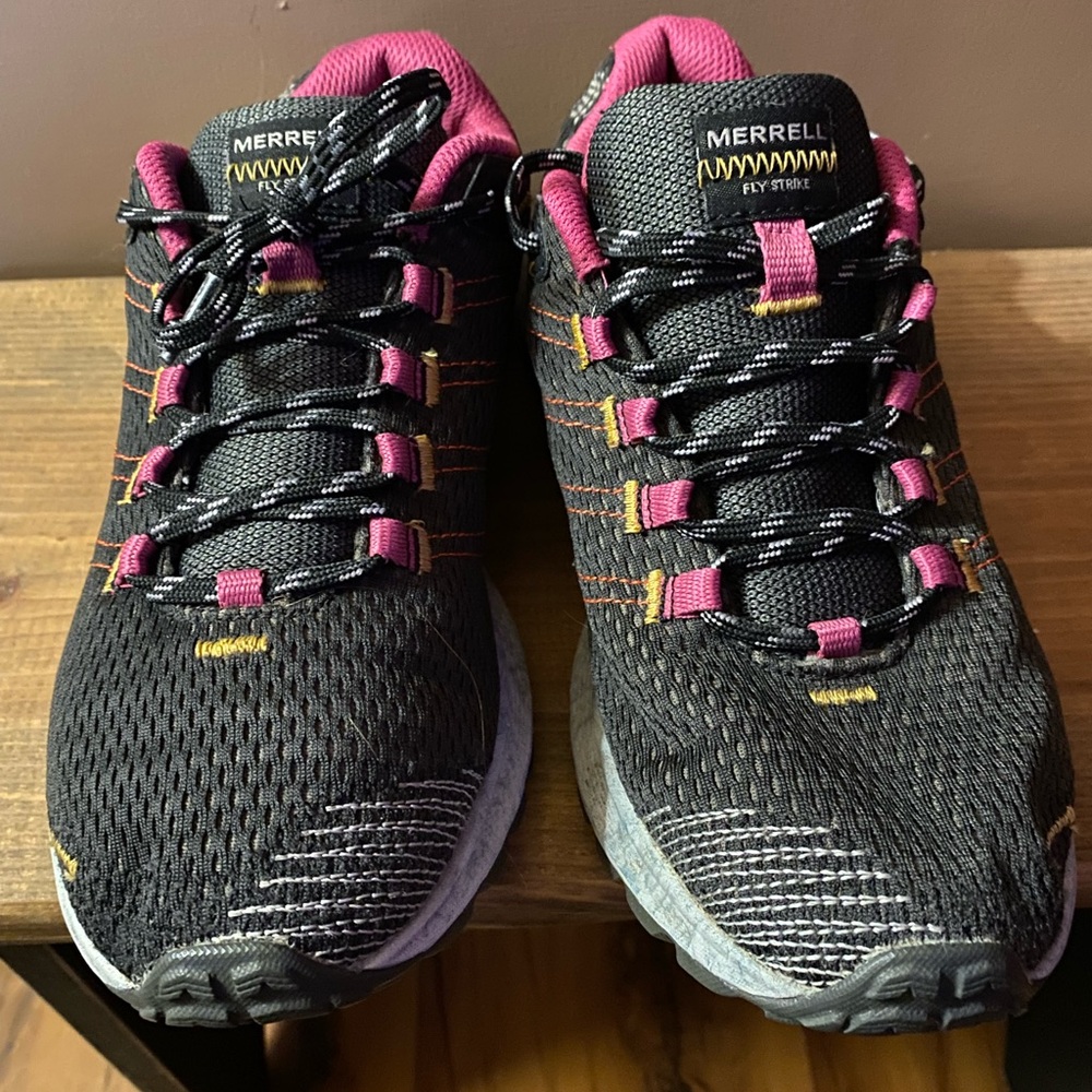 Merrell Women's Black and Magenta Athletic Shoes